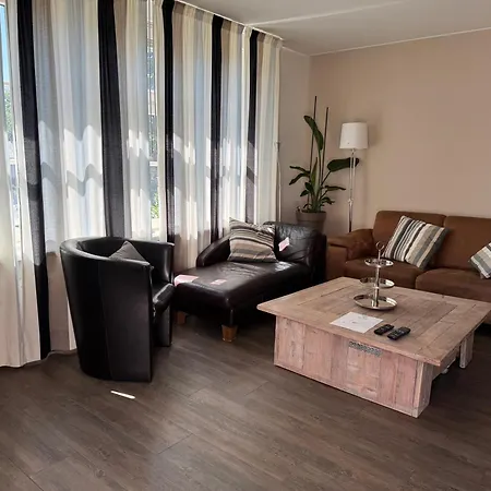 Apartamento Herenstraat 55 *